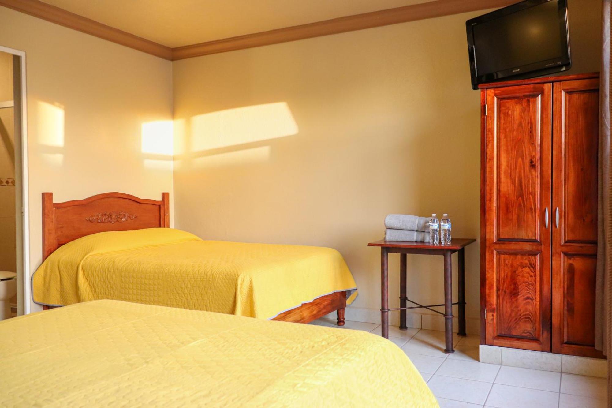 Hotel Coroneo Extérieur photo
